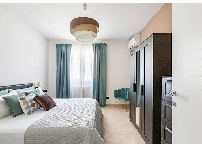 Lakeside View Apartman *