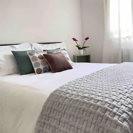 Lakeside View Apartment Colico